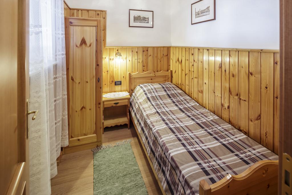 CiasaToa Apartment Cortina d'Ampezzo Ruang foto